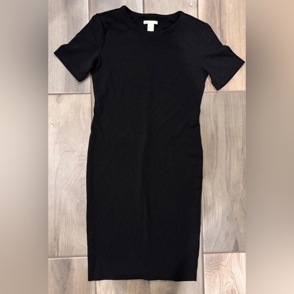 H&M BASIC Classic Black Body con Short sleeved black Dress size Small